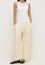 Load image into Gallery viewer, Lola Barrel Pant - Vanilla-ASSEMBLY LABEL-P&amp;K The General Store
