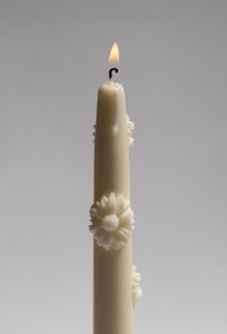 Daisy Taper Candle-Em and Me-P&amp;K The General Store