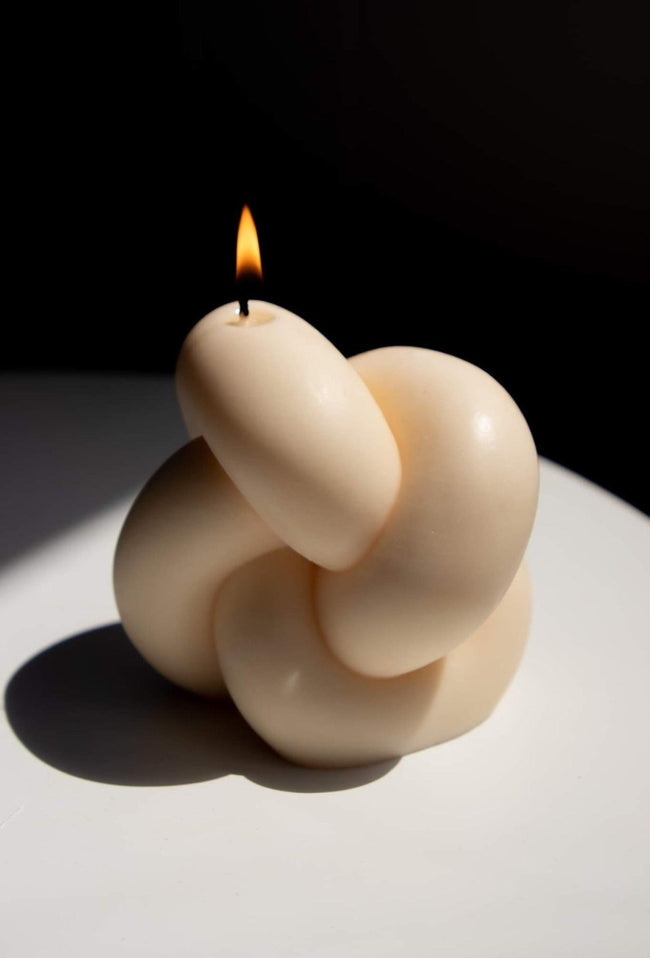 Knotted Rope Candle-Em and Me-P&amp;K The General Store