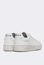 Load image into Gallery viewer, V-90 O.T Leather - Extra White-VEJA-P&amp;K The General Store

