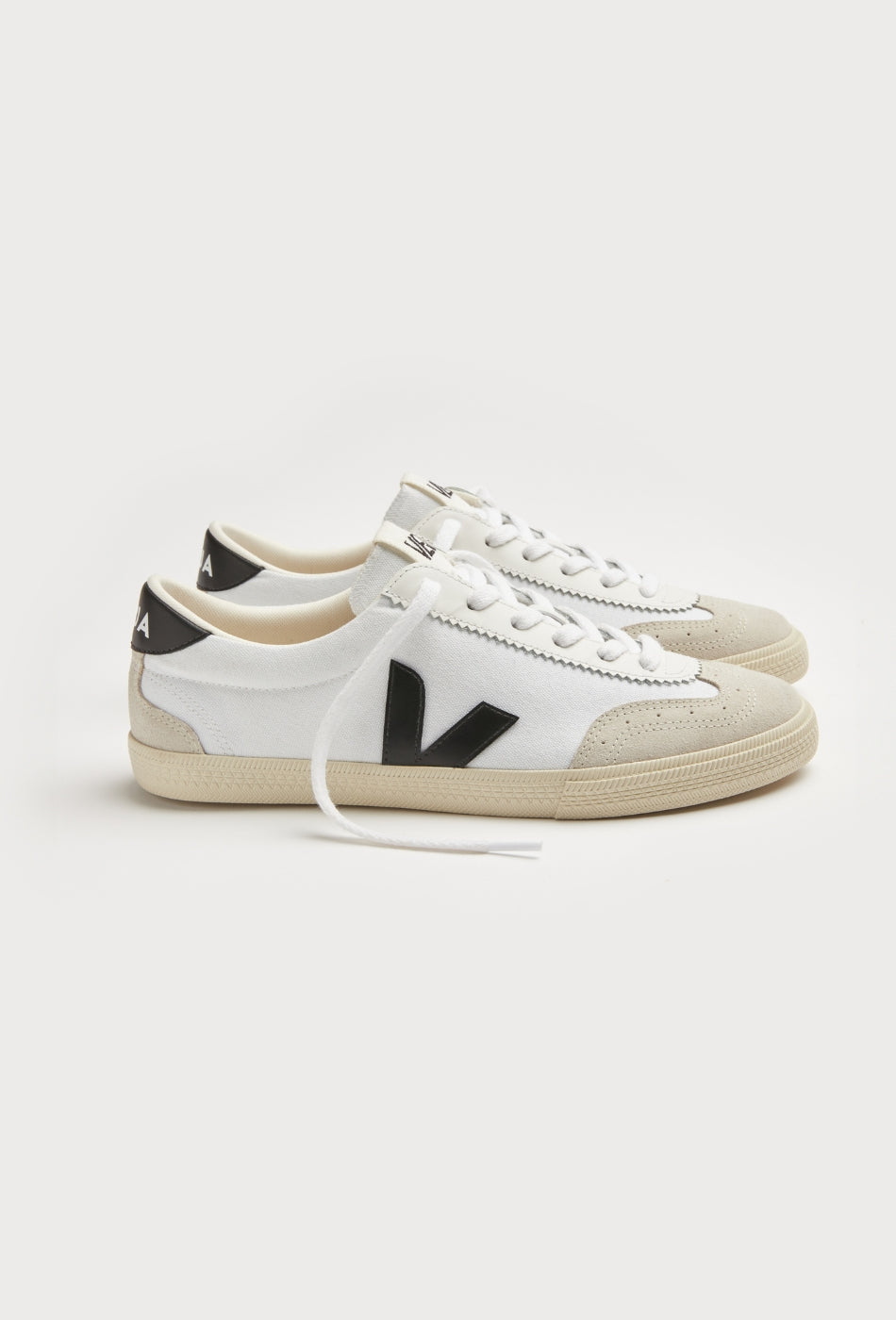 Veja Volley Canvas White Black – The General Store - Main Image