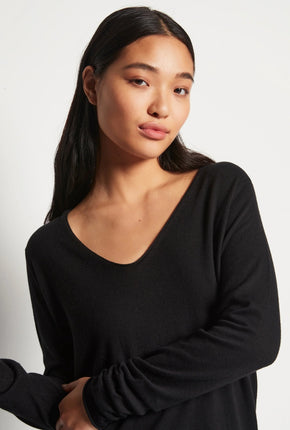 JHL - V Neck L/S T - Black Cotton Cashmere-JULIETTE HOGAN-P&amp;K The General Store