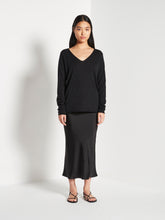 Load image into Gallery viewer, JHL - V Neck L/S T - Black Cotton Cashmere-JULIETTE HOGAN-P&amp;K The General Store

