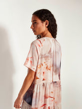 Load image into Gallery viewer, Diana Tunic - Bloom Crepe - Bouquet-JULIETTE HOGAN-P&amp;K The General Store
