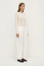 Load image into Gallery viewer, Lola Barrel Pant - White-ASSEMBLY LABEL-P&amp;K The General Store
