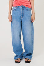 Load image into Gallery viewer, Knox Jean - Mid Blue-REMAIN-P&amp;K The General Store
