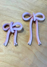 Load image into Gallery viewer, Bow - Small - Pink-Sara Boult-P&amp;K The General Store
