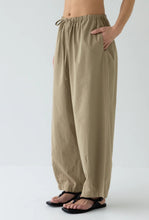 Load image into Gallery viewer, Effortless Pant - Sand-SOPHIE-P&amp;K The General Store
