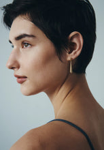 Load image into Gallery viewer, Stilla Earrings - Gold Vermeil
