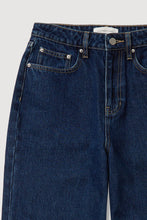 Load image into Gallery viewer, Vintage Straight Jean - Heritage Blue-ASSEMBLY LABEL-P&amp;K The General Store

