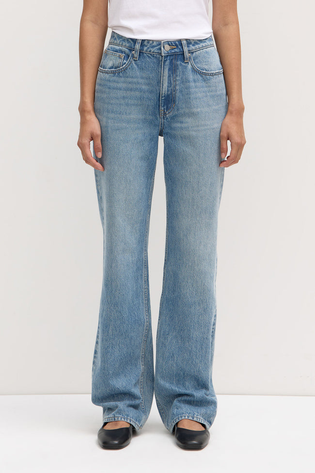 Womens Classic Straight Leg Jean - Indigo Fade-ASSEMBLY LABEL-P&amp;K The General Store