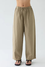 Load image into Gallery viewer, Effortless Pant - Sand-SOPHIE-P&amp;K The General Store
