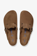 Load image into Gallery viewer, Boston Suede Soft Footbed - Dark Tea - Regular
