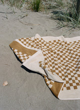 Load image into Gallery viewer, Roman Pool Towel - Cedar &amp; Sand-BAINA-P&amp;K The General Store
